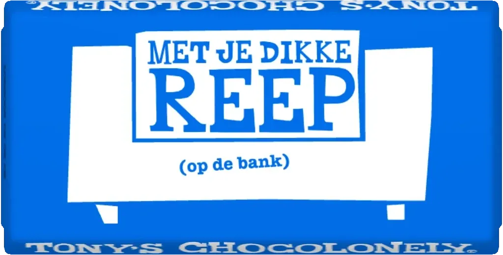 met je dikke reep op de bank
